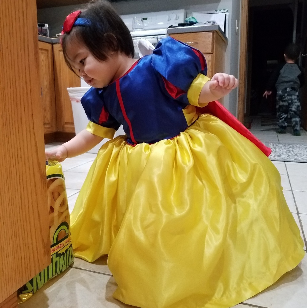 Snow White costume